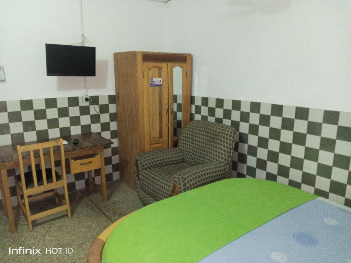 Elizz Guest House Janman Exterior photo