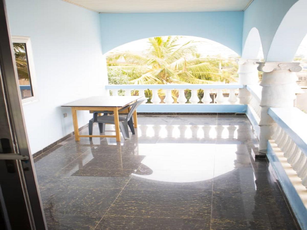 Elizz Guest House Janman Exterior photo