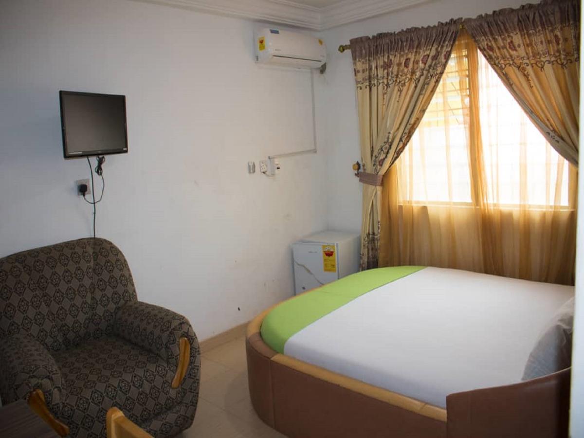Elizz Guest House Janman Exterior photo