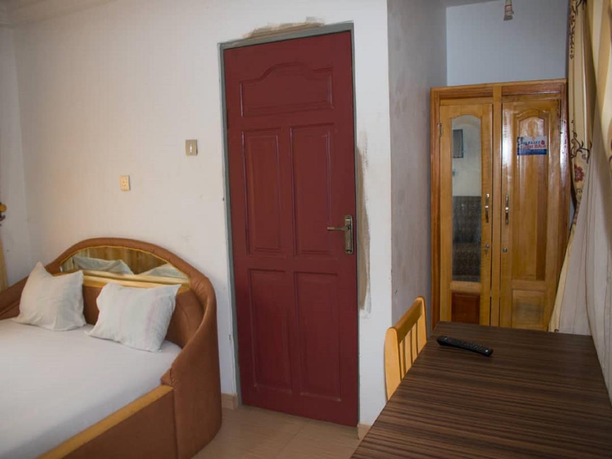 Elizz Guest House Janman Exterior photo