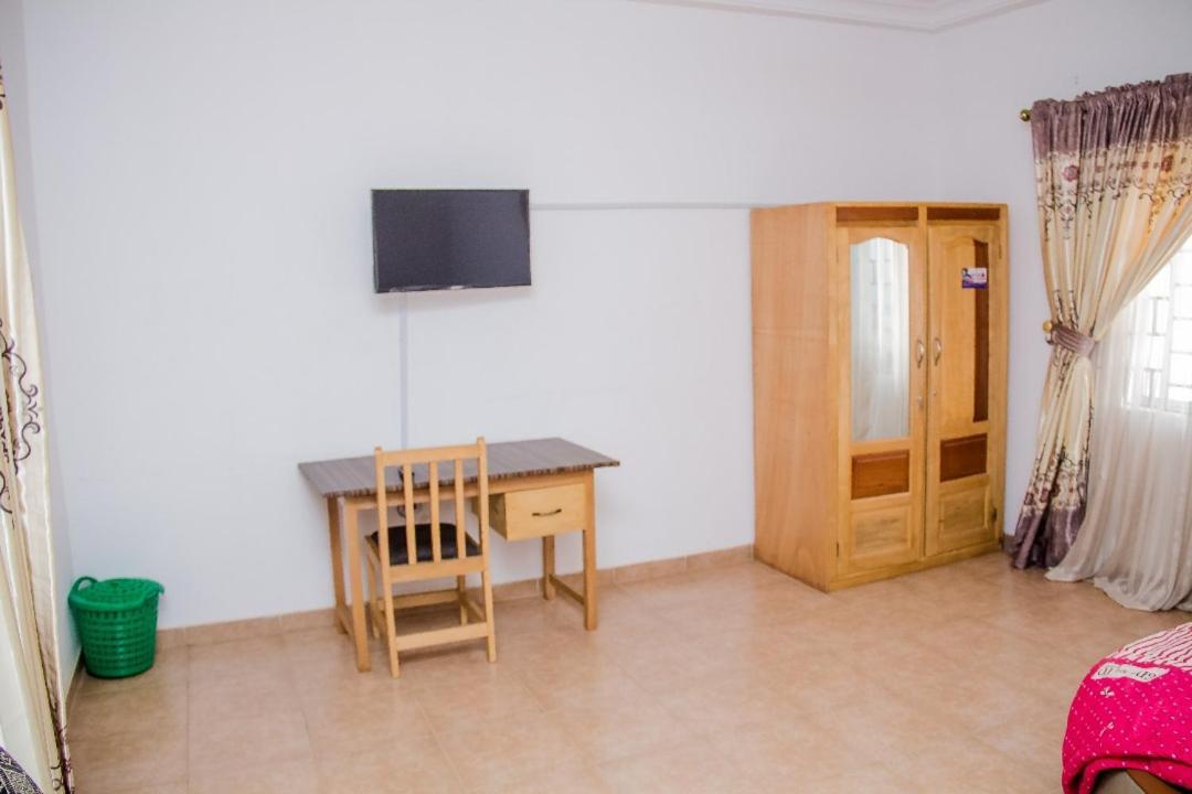 Elizz Guest House Janman Exterior photo