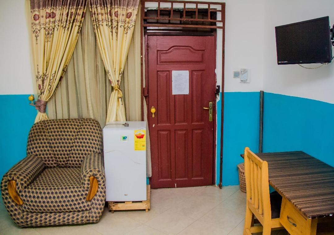 Elizz Guest House Janman Exterior photo