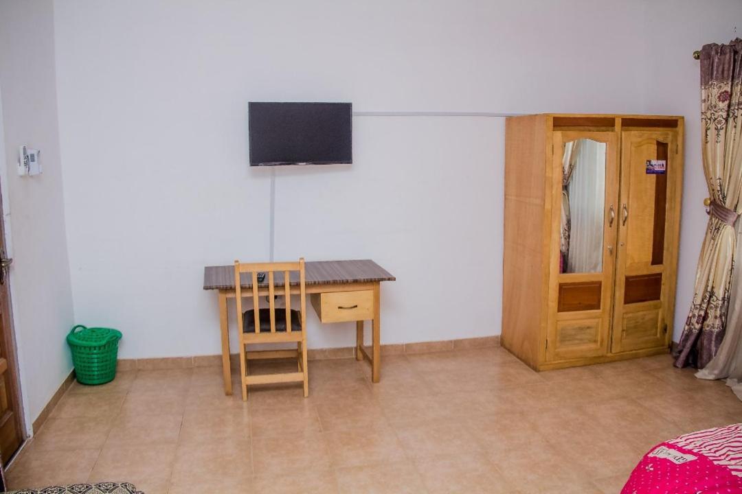 Elizz Guest House Janman Exterior photo